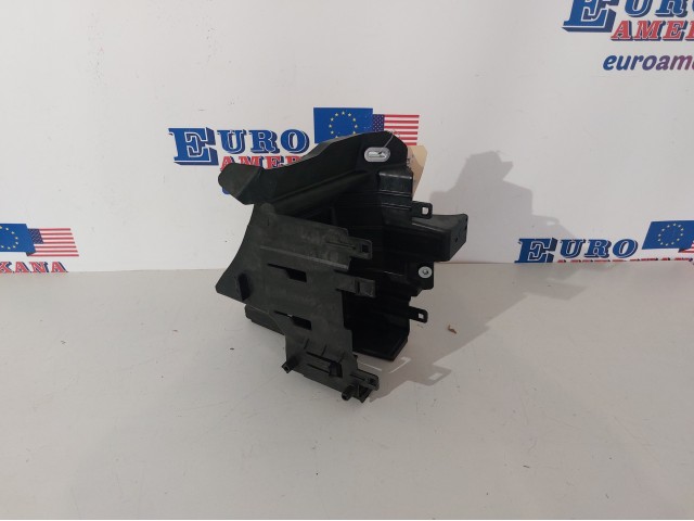 Power Distribution Center Bracket